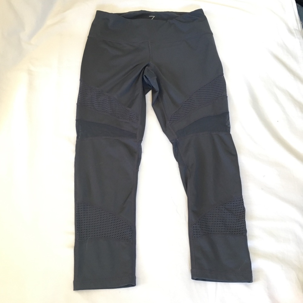 Zella Mesh Insert Crop leggings in dark gray